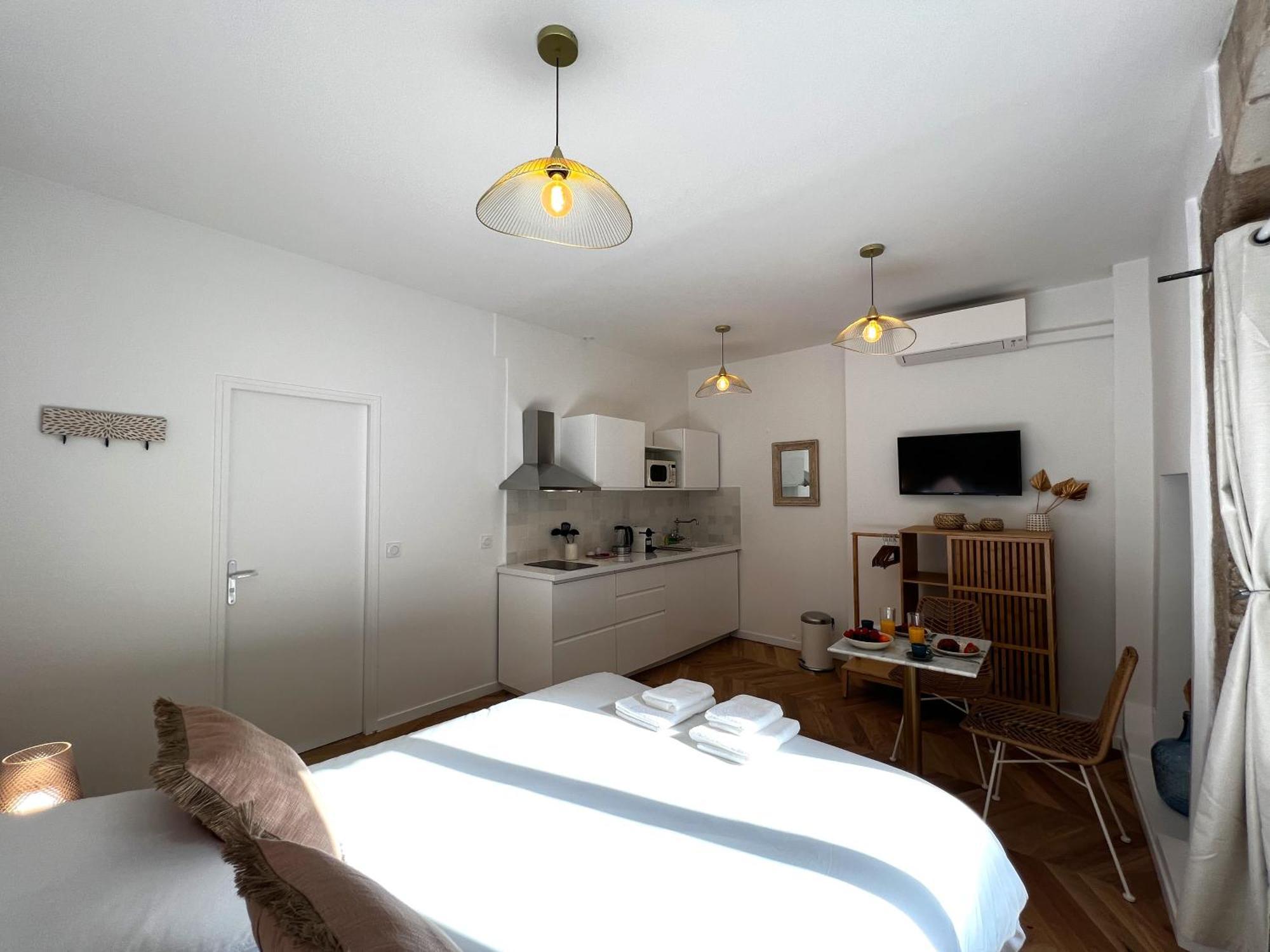 Le Comte - Heart Of Dijon - With Ac Apartment Exterior photo