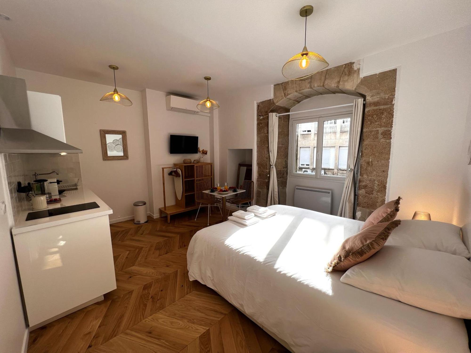 Le Comte - Heart Of Dijon - With Ac Apartment Exterior photo